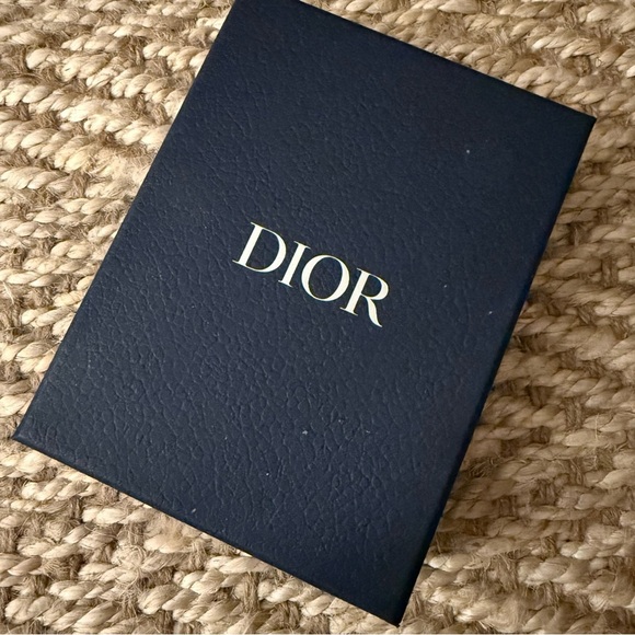 Authentic Dior box - Picture 1 of 4